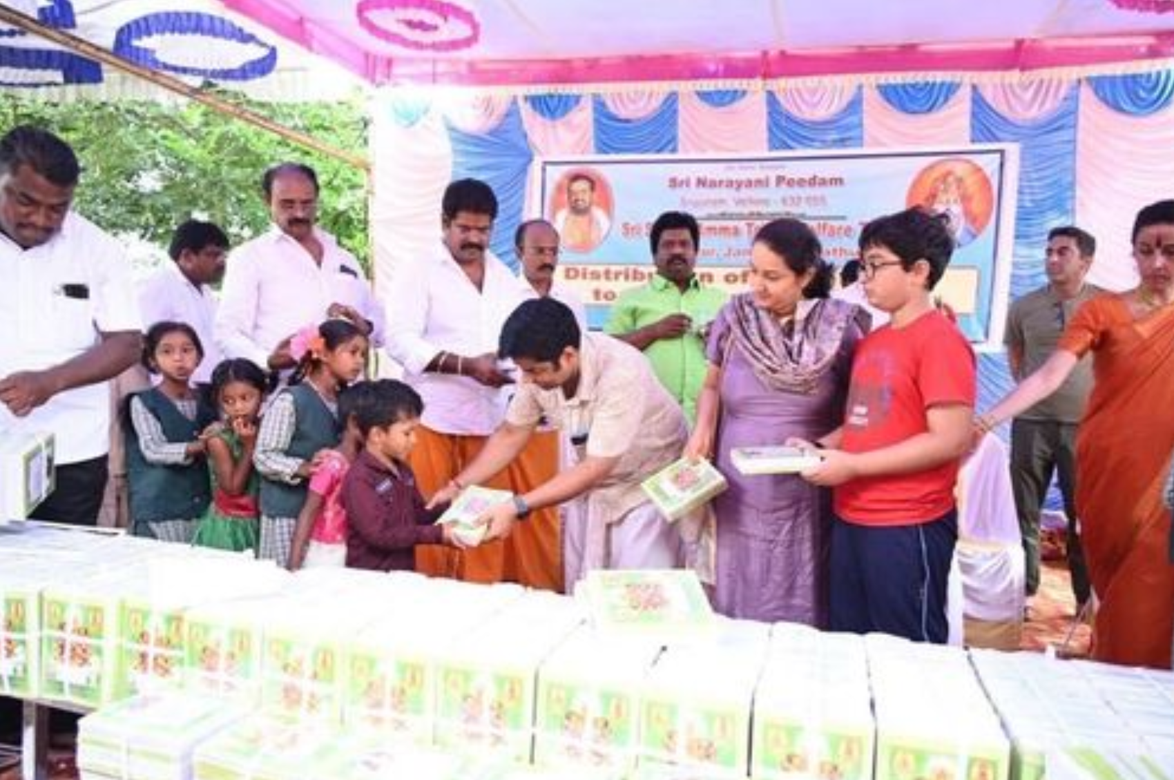 Book Distribution Drive Held in Remote Village of Tamil Nadu - Thumbnail 5